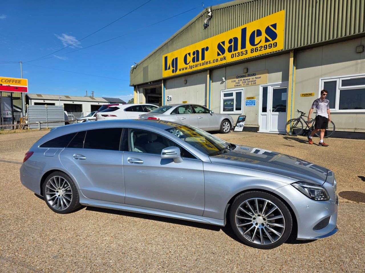 A 2014 MERCEDES-BENZ CLS CLASS 2.1 CLS220 BlueTEC AMG Line Shooting Brake 5dr Diesel G-Tronic+ Euro 6 (s/s A 2014 MERCEDES-BENZ CLS CLASS 2.1 CLS220 BlueTEC AMG Line Shooting Brake 5dr Diesel G-Tronic+ Euro 6 (s/s