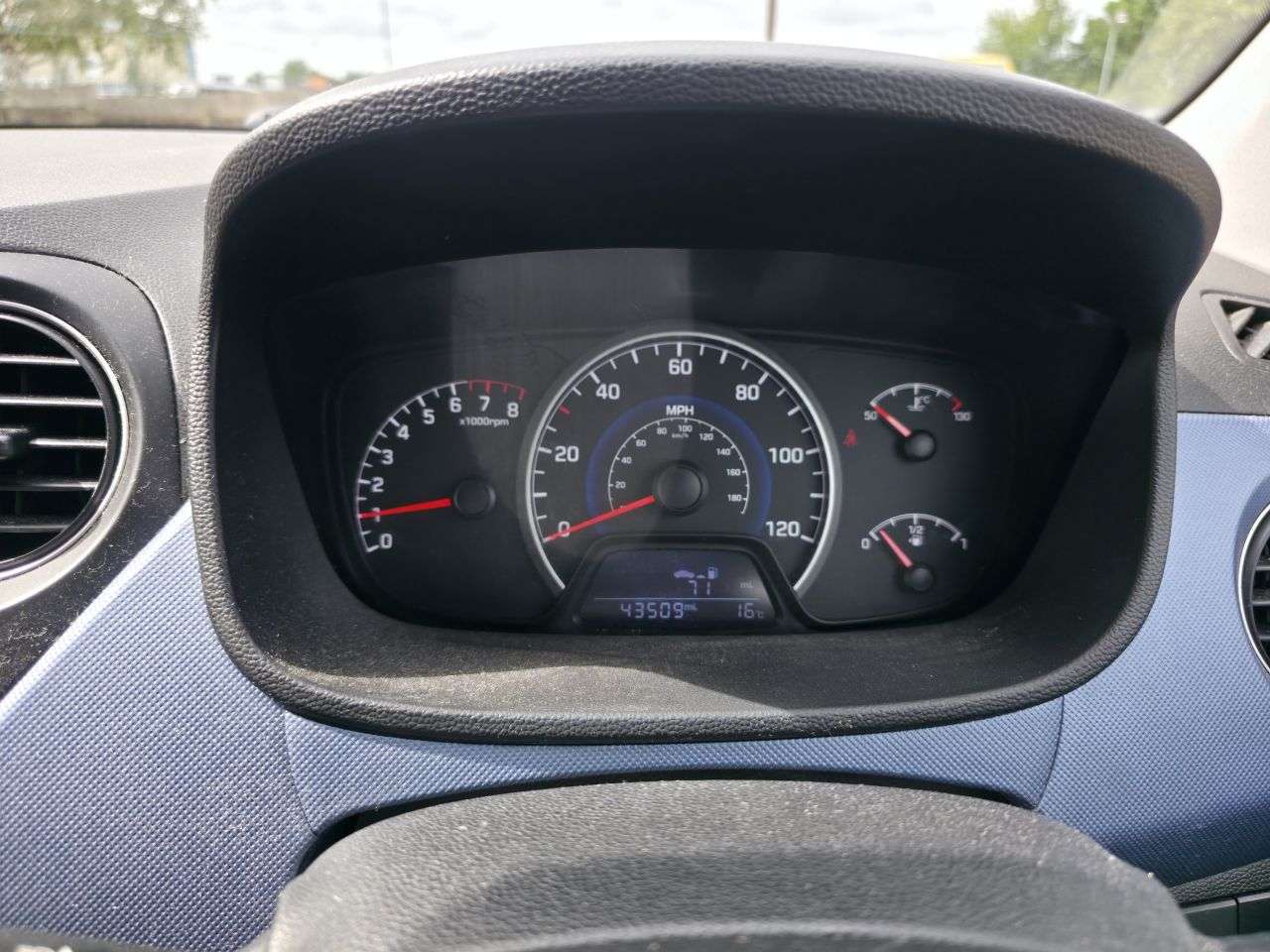 2016 HYUNDAI I10 2016 HYUNDAI I10