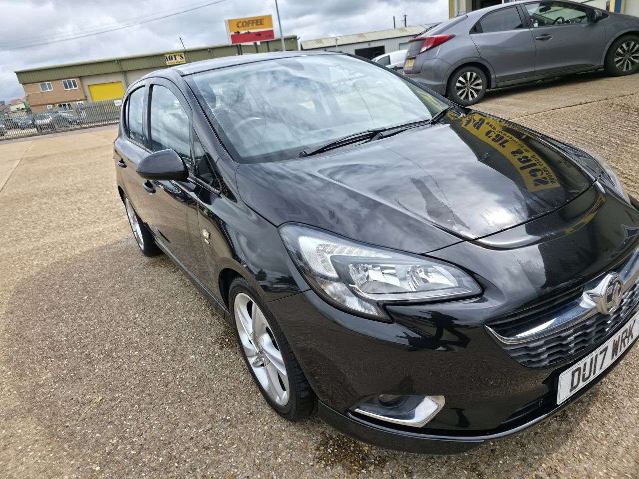 A 2017 VAUXHALL CORSA 1.4i ecoFLEX SRi VX Line Hatchback 5dr Petrol Manual Euro 6 (90 ps) A 2017 VAUXHALL CORSA 1.4i ecoFLEX SRi VX Line Hatchback 5dr Petrol Manual Euro 6 (90 ps)