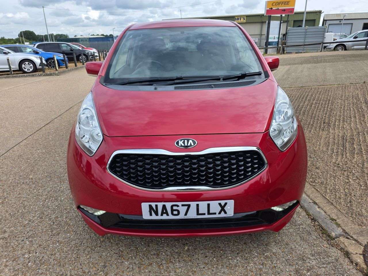 A 2017 KIA VENGA 1.6 3 MPV 5dr Petrol Auto Euro 6 (123 bhp) A 2017 KIA VENGA 1.6 3 MPV 5dr Petrol Auto Euro 6 (123 bhp)