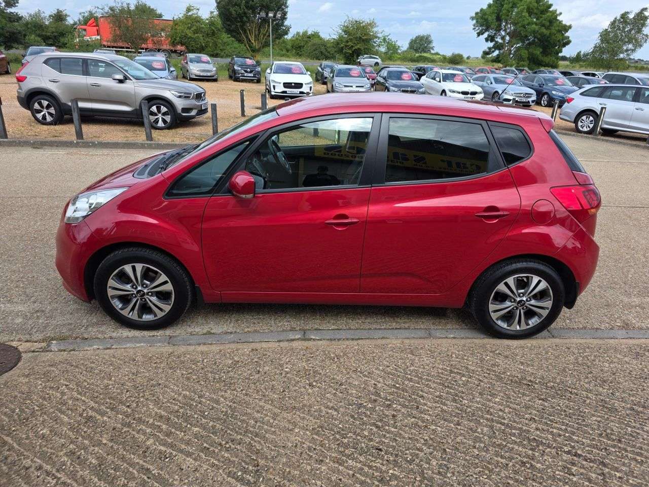 2017 KIA VENGA 2017 KIA VENGA