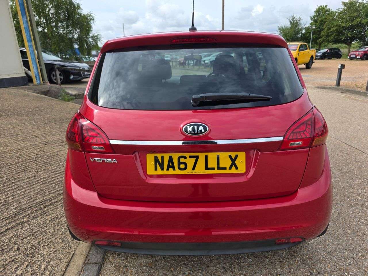 2017 KIA VENGA 2017 KIA VENGA