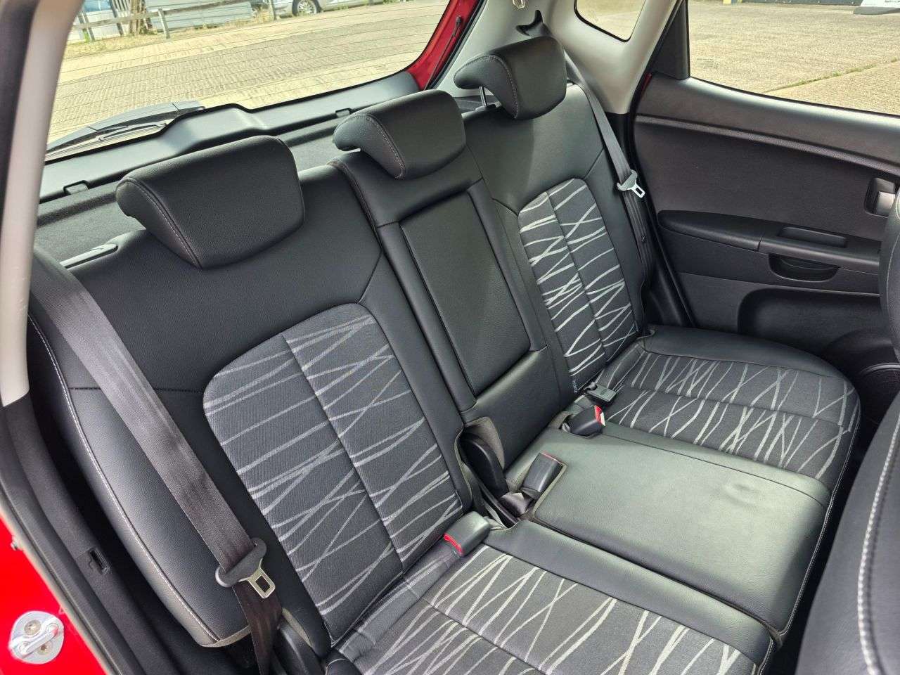 2017 KIA VENGA 2017 KIA VENGA