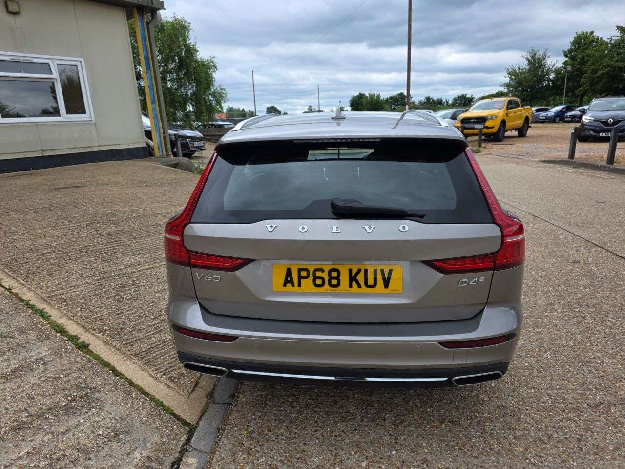2019 VOLVO V60 2019 VOLVO V60