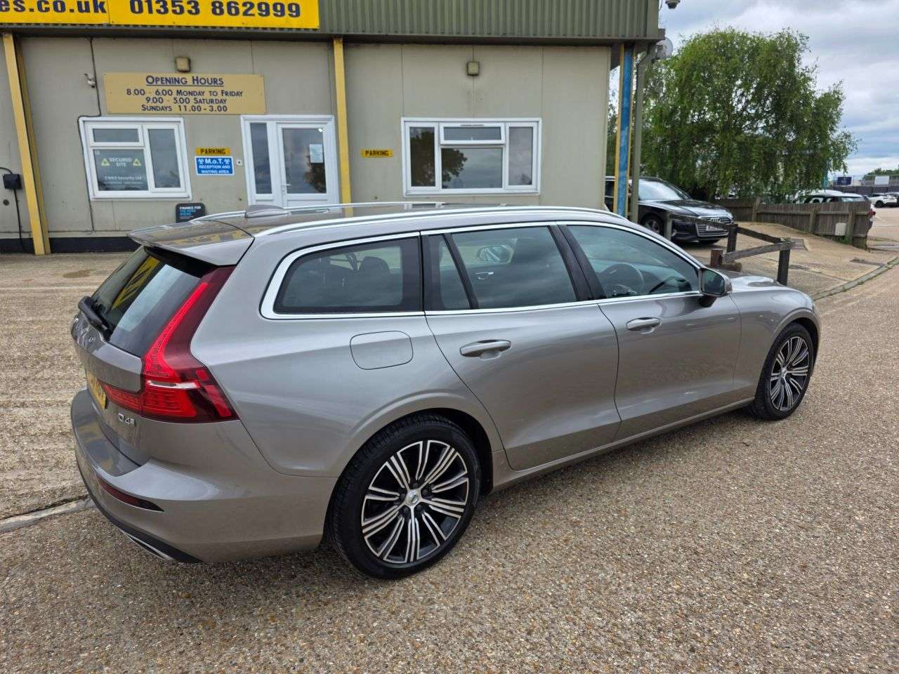 2019 VOLVO V60 2019 VOLVO V60