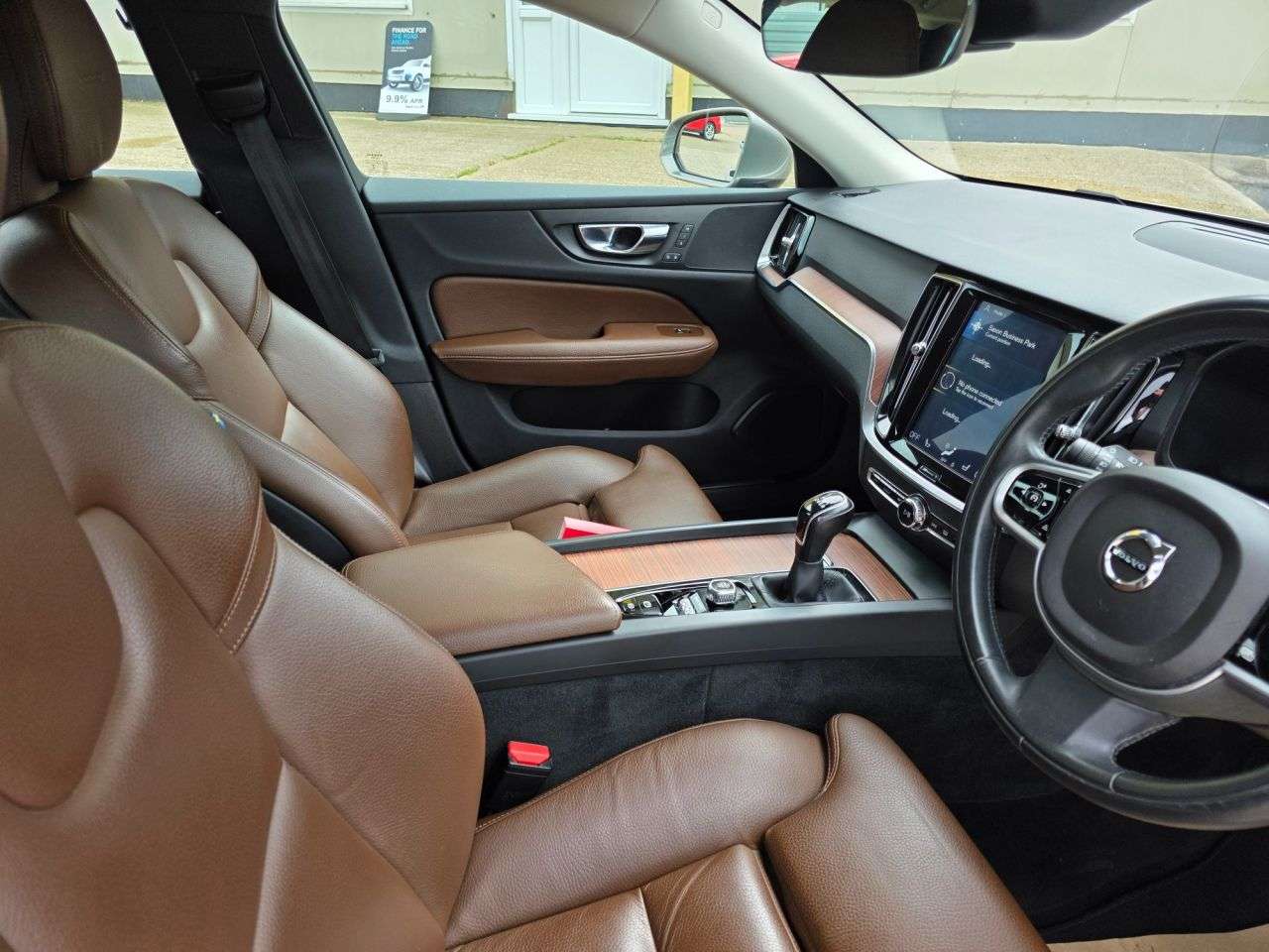 2019 VOLVO V60 2019 VOLVO V60