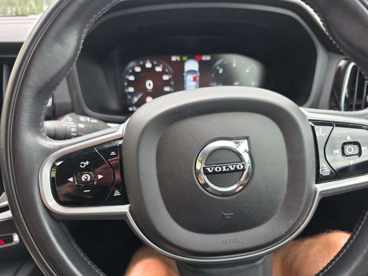 2019 VOLVO V60 2019 VOLVO V60