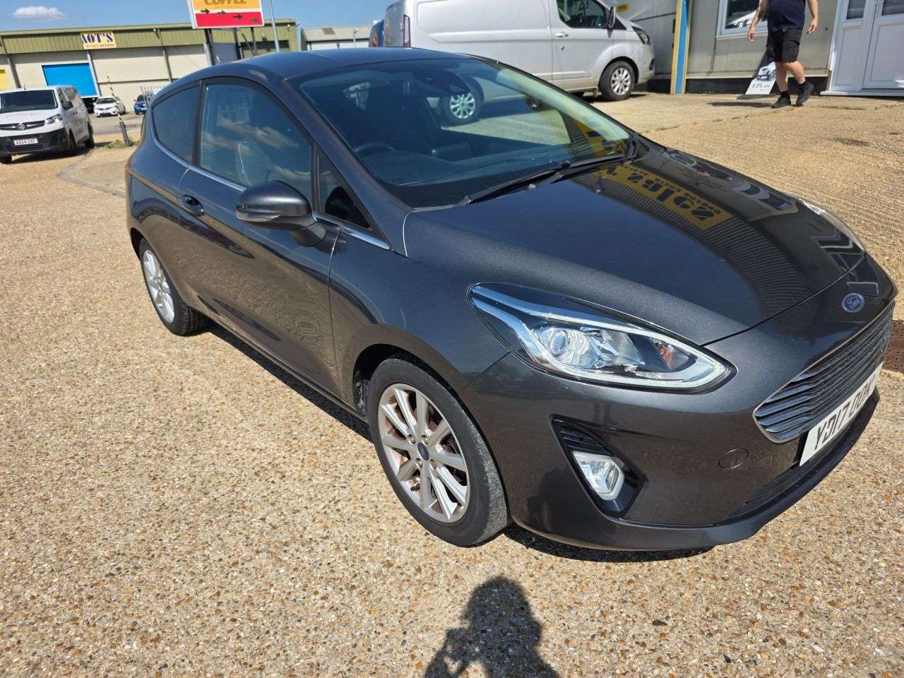 A 2017 FORD FIESTA 1.0T EcoBoost Titanium Hatchback 3dr Petrol Manual Euro 6 (s/s) (100 ps) A 2017 FORD FIESTA 1.0T EcoBoost Titanium Hatchback 3dr Petrol Manual Euro 6 (s/s) (100 ps)