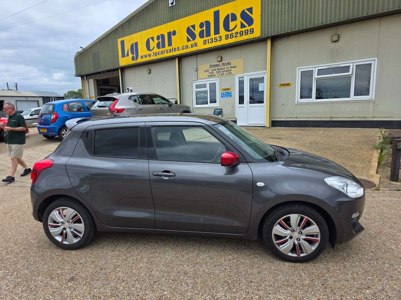 A 2017 SUZUKI SWIFT 1.0 Boosterjet SZ-T Hatchback 5dr Petrol Manual Euro 6 (111 ps) A 2017 SUZUKI SWIFT 1.0 Boosterjet SZ-T Hatchback 5dr Petrol Manual Euro 6 (111 ps)