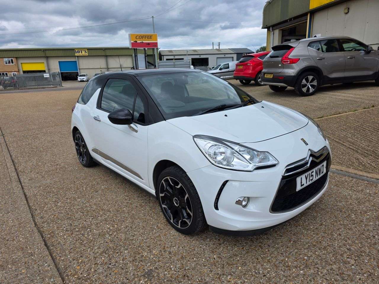 2015 DS AUTOMOBILES DS 3 2015 DS AUTOMOBILES DS 3