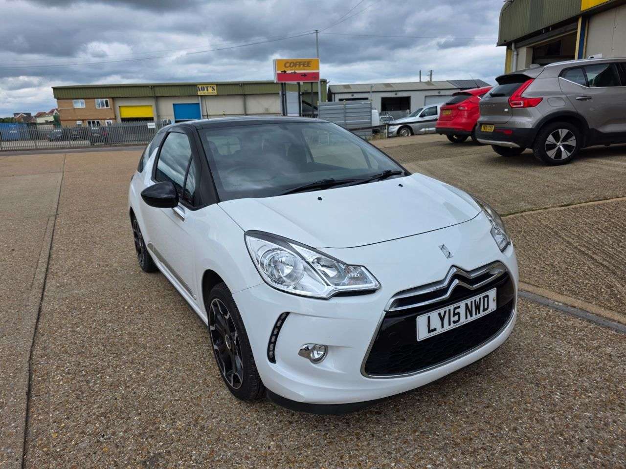 2015 DS AUTOMOBILES DS 3 2015 DS AUTOMOBILES DS 3