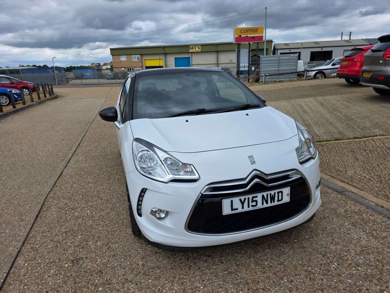 2015 DS AUTOMOBILES DS 3 2015 DS AUTOMOBILES DS 3