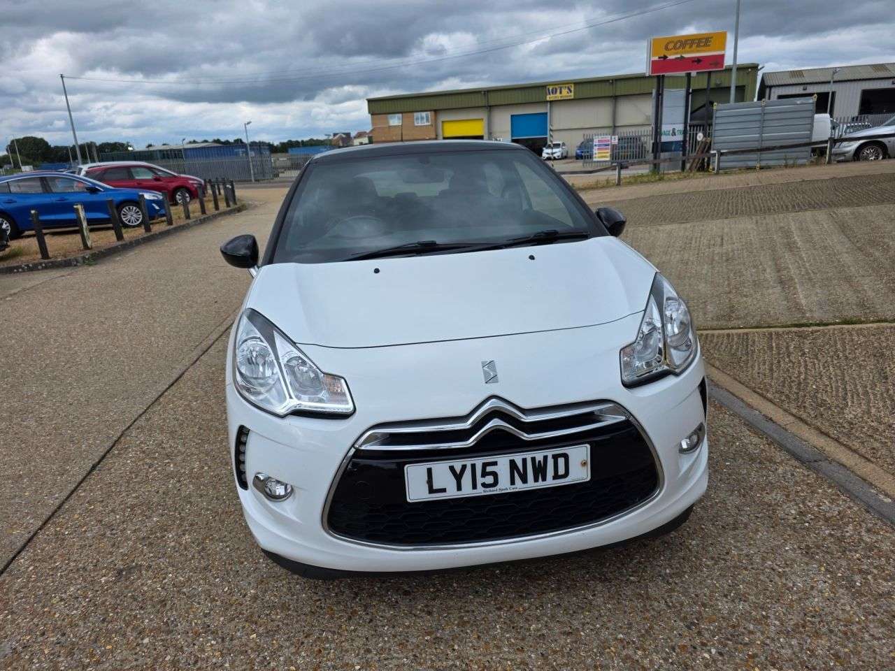 2015 DS AUTOMOBILES DS 3 2015 DS AUTOMOBILES DS 3
