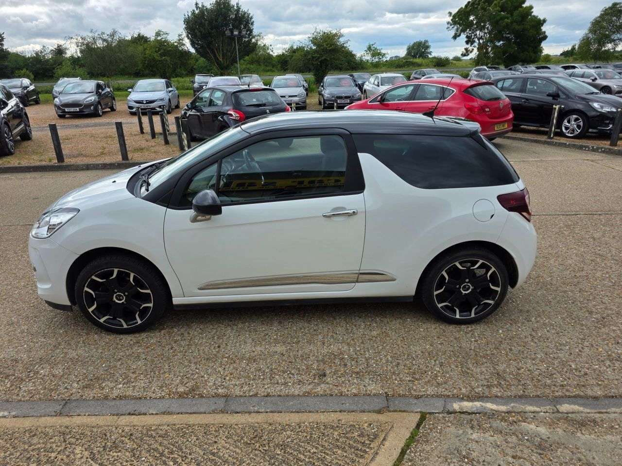 2015 DS AUTOMOBILES DS 3 2015 DS AUTOMOBILES DS 3