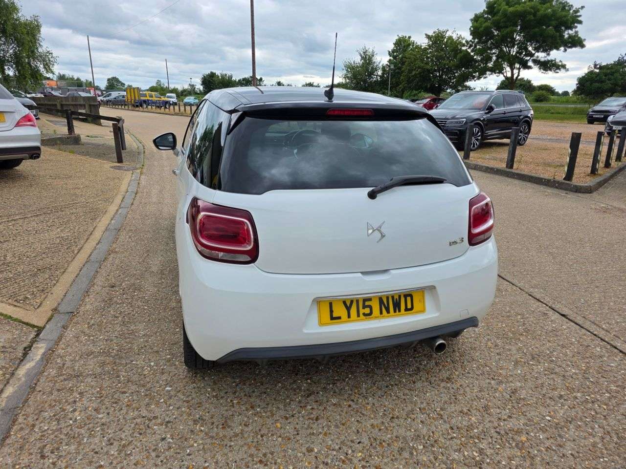 2015 DS AUTOMOBILES DS 3 2015 DS AUTOMOBILES DS 3