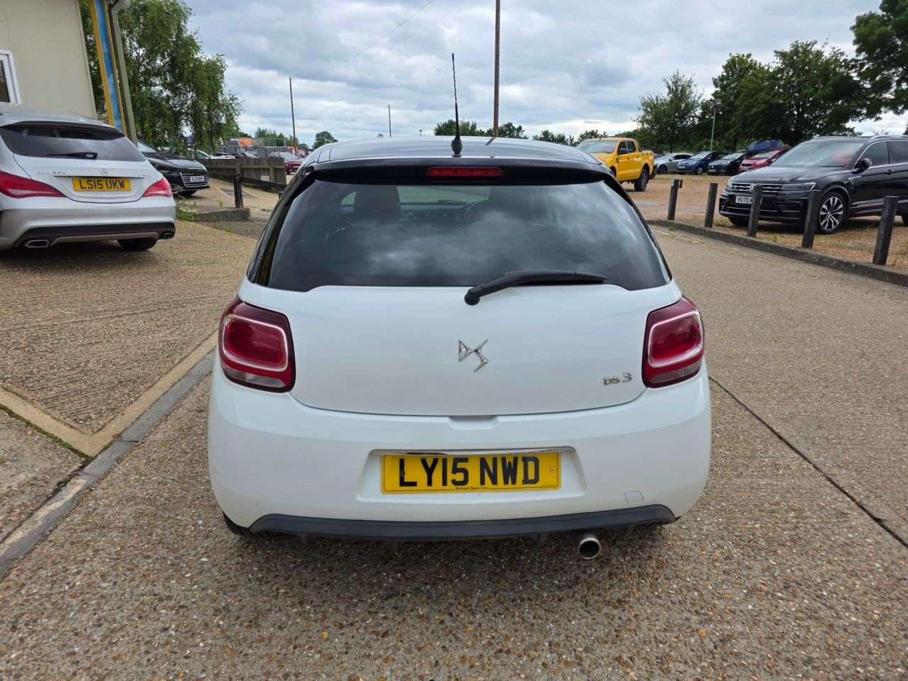 2015 DS AUTOMOBILES DS 3 2015 DS AUTOMOBILES DS 3