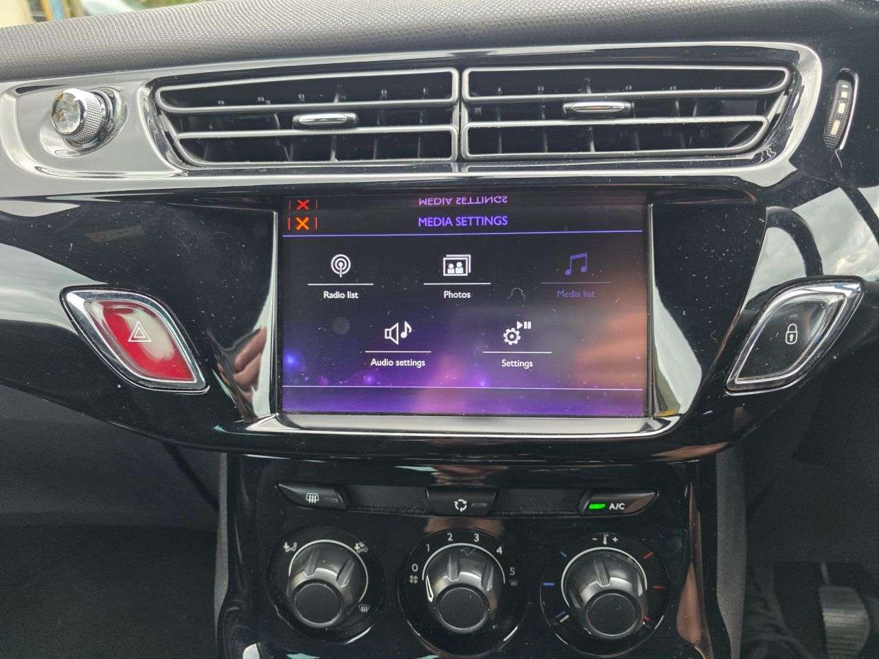 2015 DS AUTOMOBILES DS 3 2015 DS AUTOMOBILES DS 3