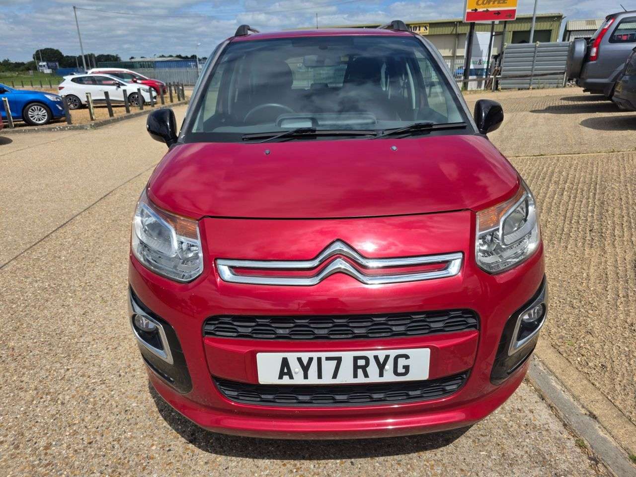 A 2017 CITROEN C3 PICASSO 1.2 PureTech Edition MPV 5dr Petrol Manual Euro 6 (110 ps) A 2017 CITROEN C3 PICASSO 1.2 PureTech Edition MPV 5dr Petrol Manual Euro 6 (110 ps)