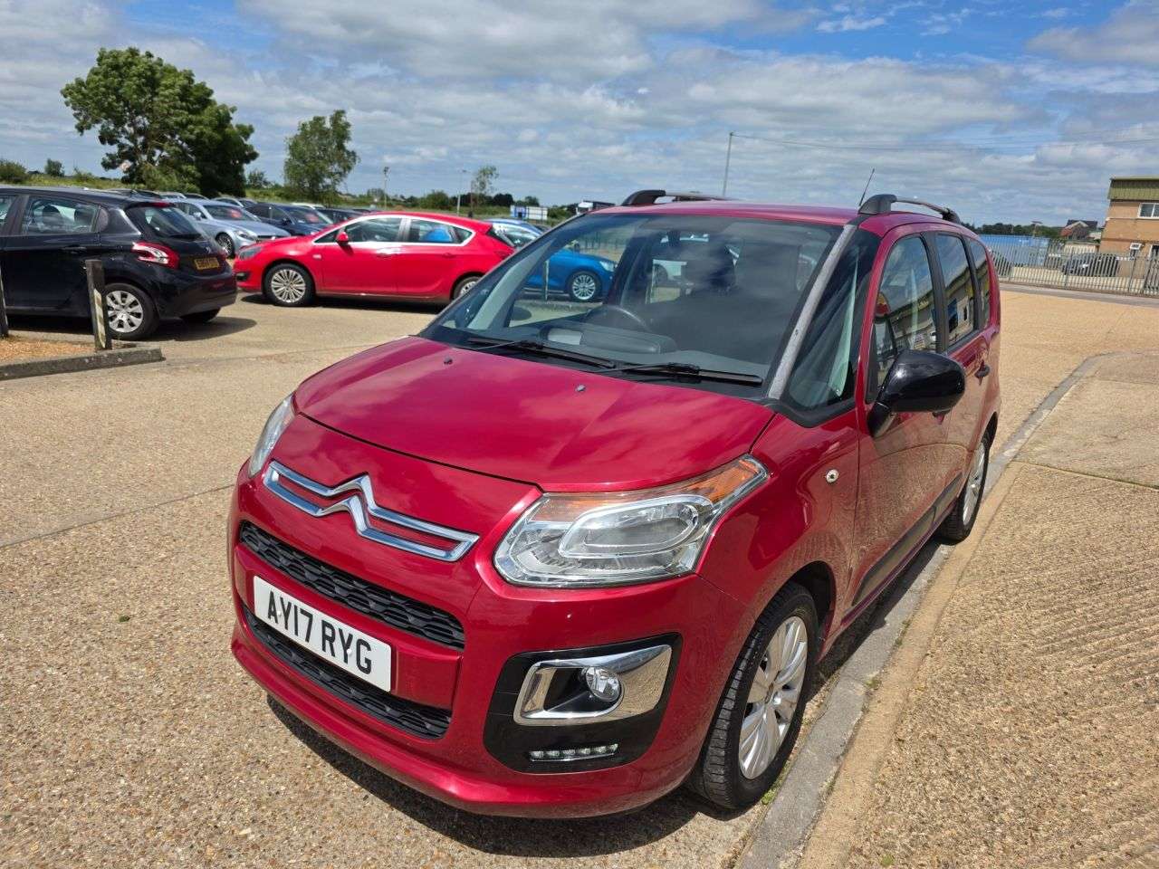A 2017 CITROEN C3 PICASSO 1.2 PureTech Edition MPV 5dr Petrol Manual Euro 6 (110 ps) A 2017 CITROEN C3 PICASSO 1.2 PureTech Edition MPV 5dr Petrol Manual Euro 6 (110 ps)
