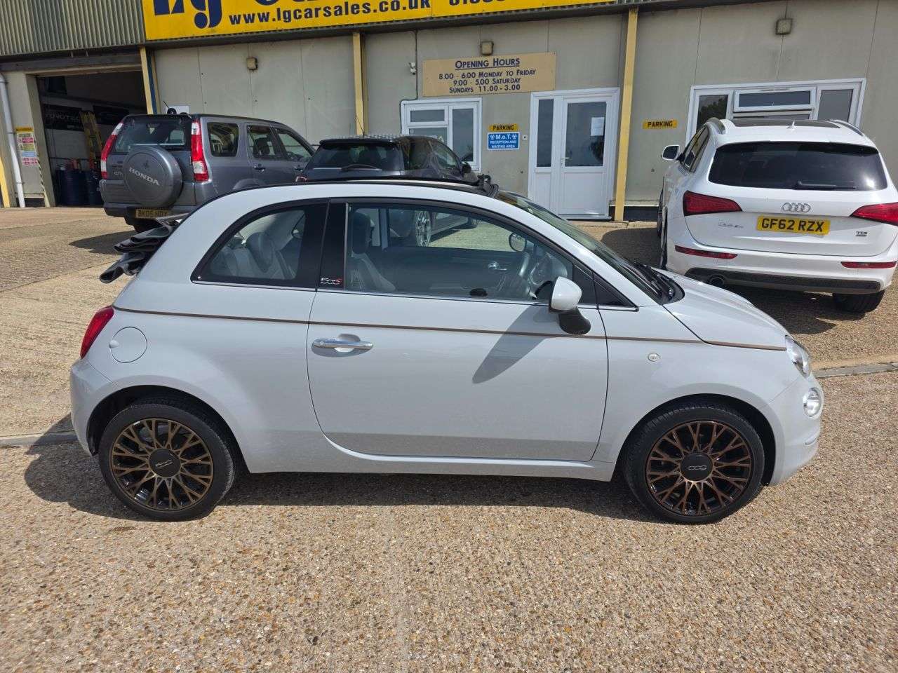 A 2019 FIAT 500 C COLLEZIONE A 2019 FIAT 500 C COLLEZIONE
