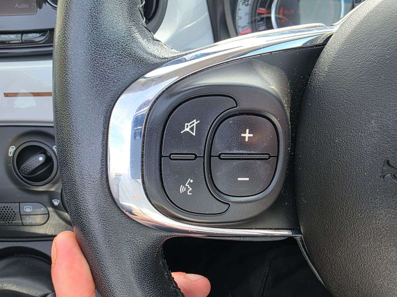 2019 FIAT 500 2019 FIAT 500