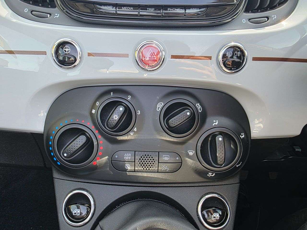 2019 FIAT 500 2019 FIAT 500