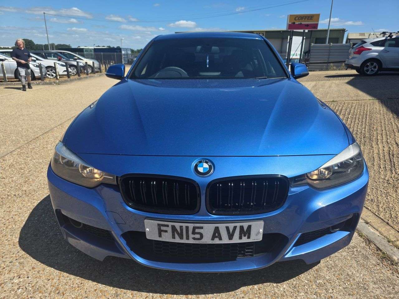 A 2015 BMW 3 SERIES 2.0 320d M Sport Saloon 4dr Diesel Auto Euro 5 (s/s) (184 ps) A 2015 BMW 3 SERIES 2.0 320d M Sport Saloon 4dr Diesel Auto Euro 5 (s/s) (184 ps)