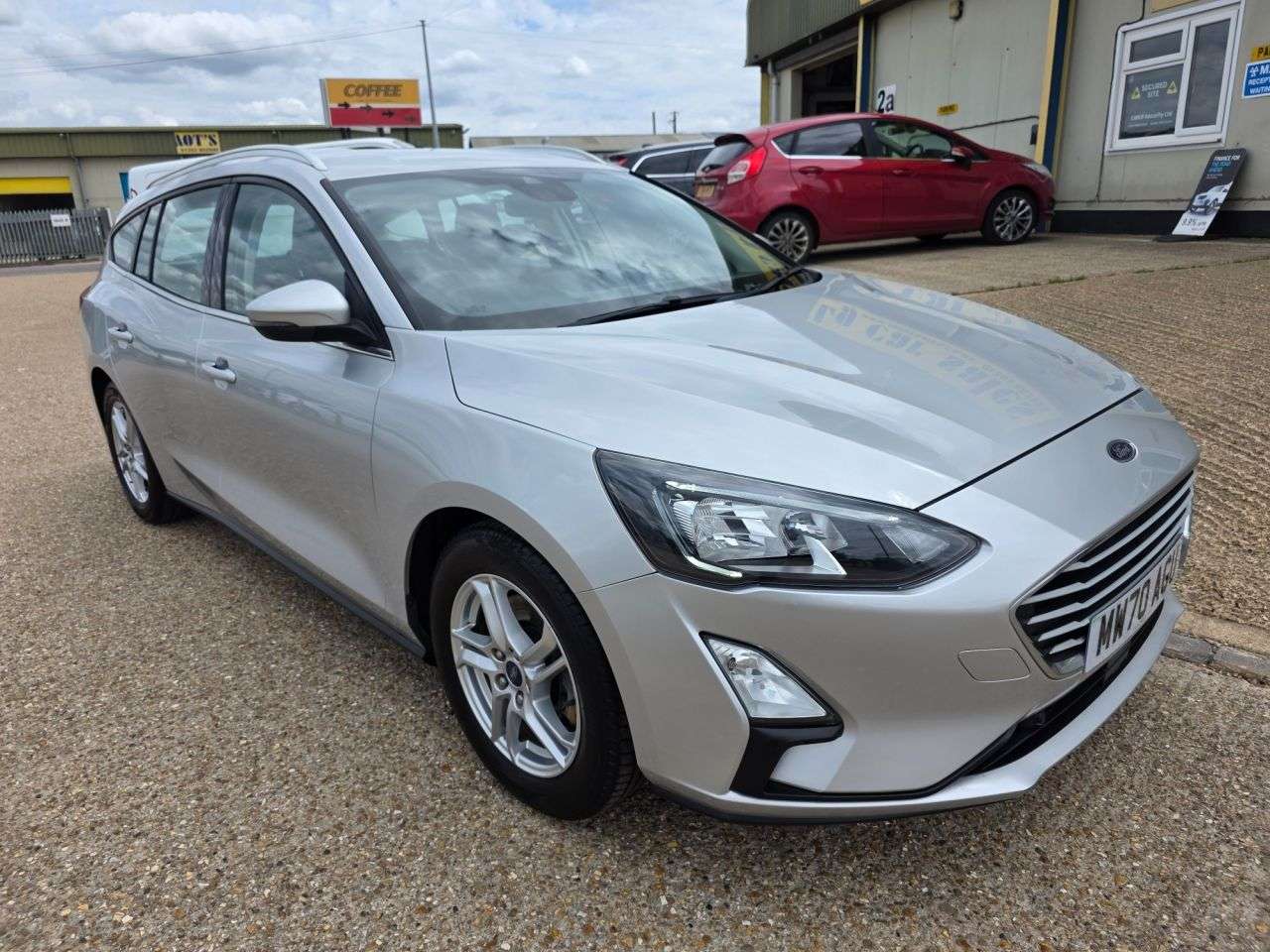 A 2020 FORD FOCUS 1.5 EcoBlue Zetec Estate 5dr Diesel Manual Euro 6 (s/s) (120 ps) A 2020 FORD FOCUS 1.5 EcoBlue Zetec Estate 5dr Diesel Manual Euro 6 (s/s) (120 ps)