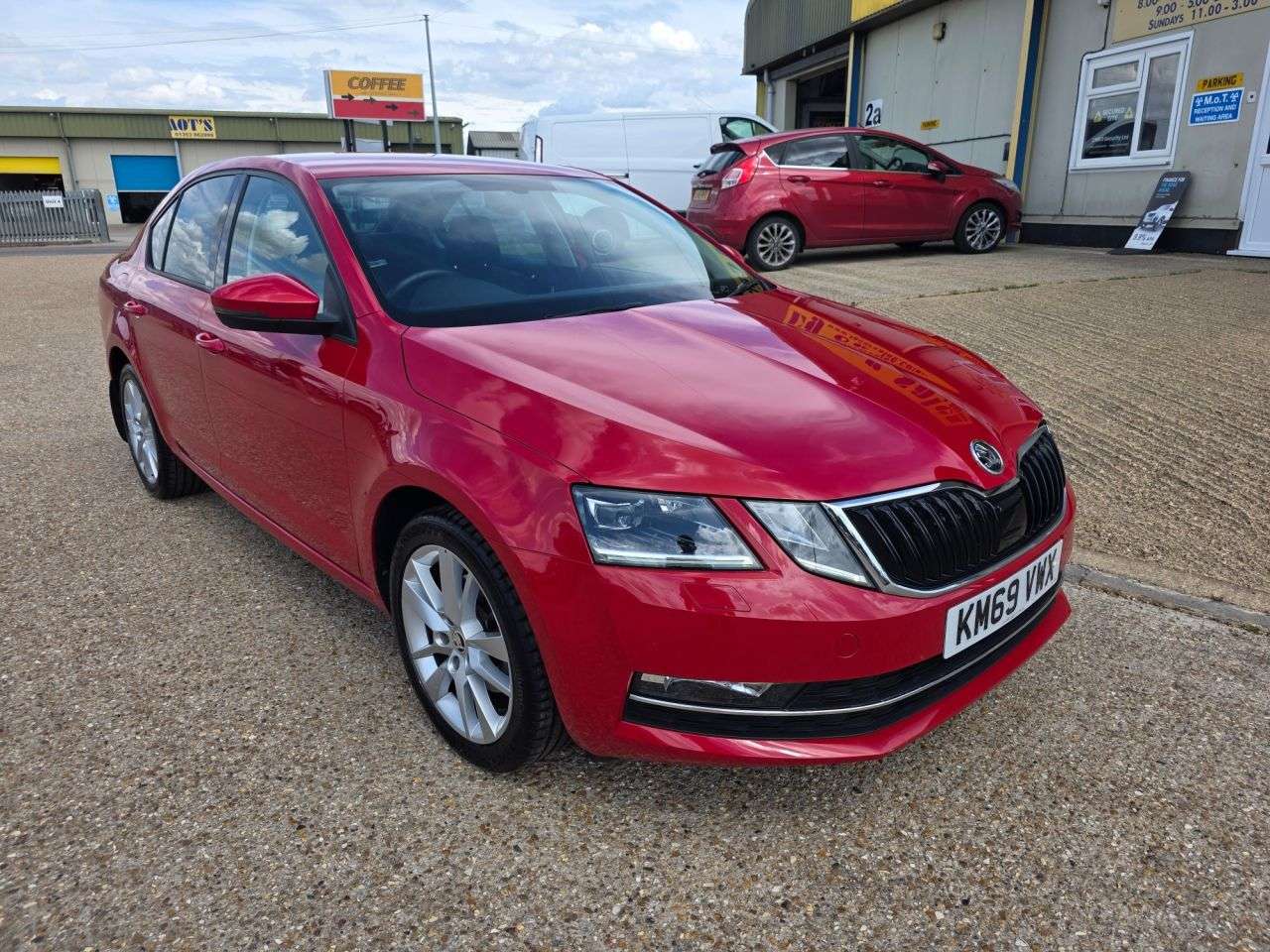 A 2019 SKODA OCTAVIA 2.0 TDI SE L Hatchback 5dr Diesel DSG 7Spd Euro 6 (s/s) (150 ps) A 2019 SKODA OCTAVIA 2.0 TDI SE L Hatchback 5dr Diesel DSG 7Spd Euro 6 (s/s) (150 ps)