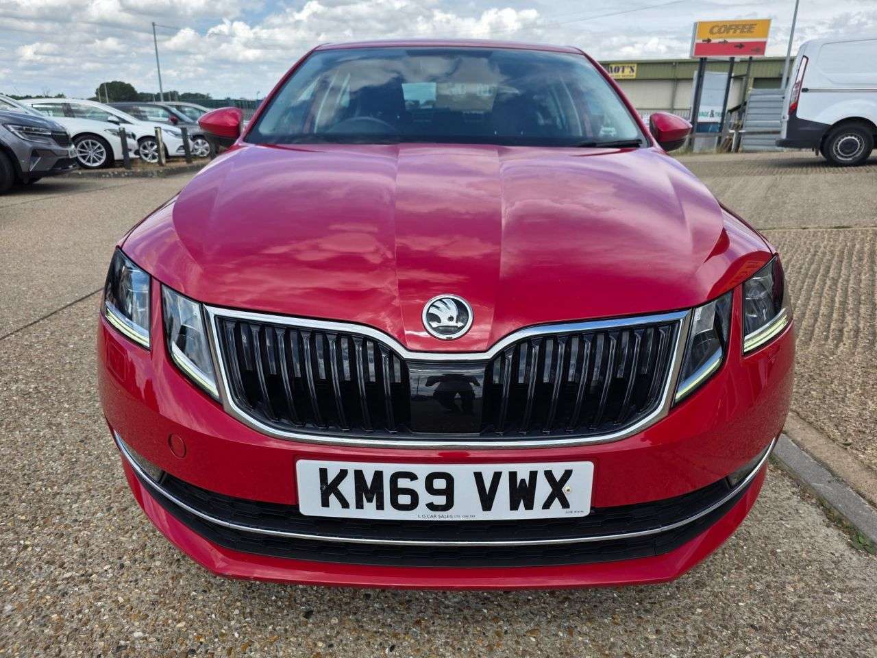 A 2019 SKODA OCTAVIA 2.0 TDI SE L Hatchback 5dr Diesel DSG 7Spd Euro 6 (s/s) (150 ps) A 2019 SKODA OCTAVIA 2.0 TDI SE L Hatchback 5dr Diesel DSG 7Spd Euro 6 (s/s) (150 ps)