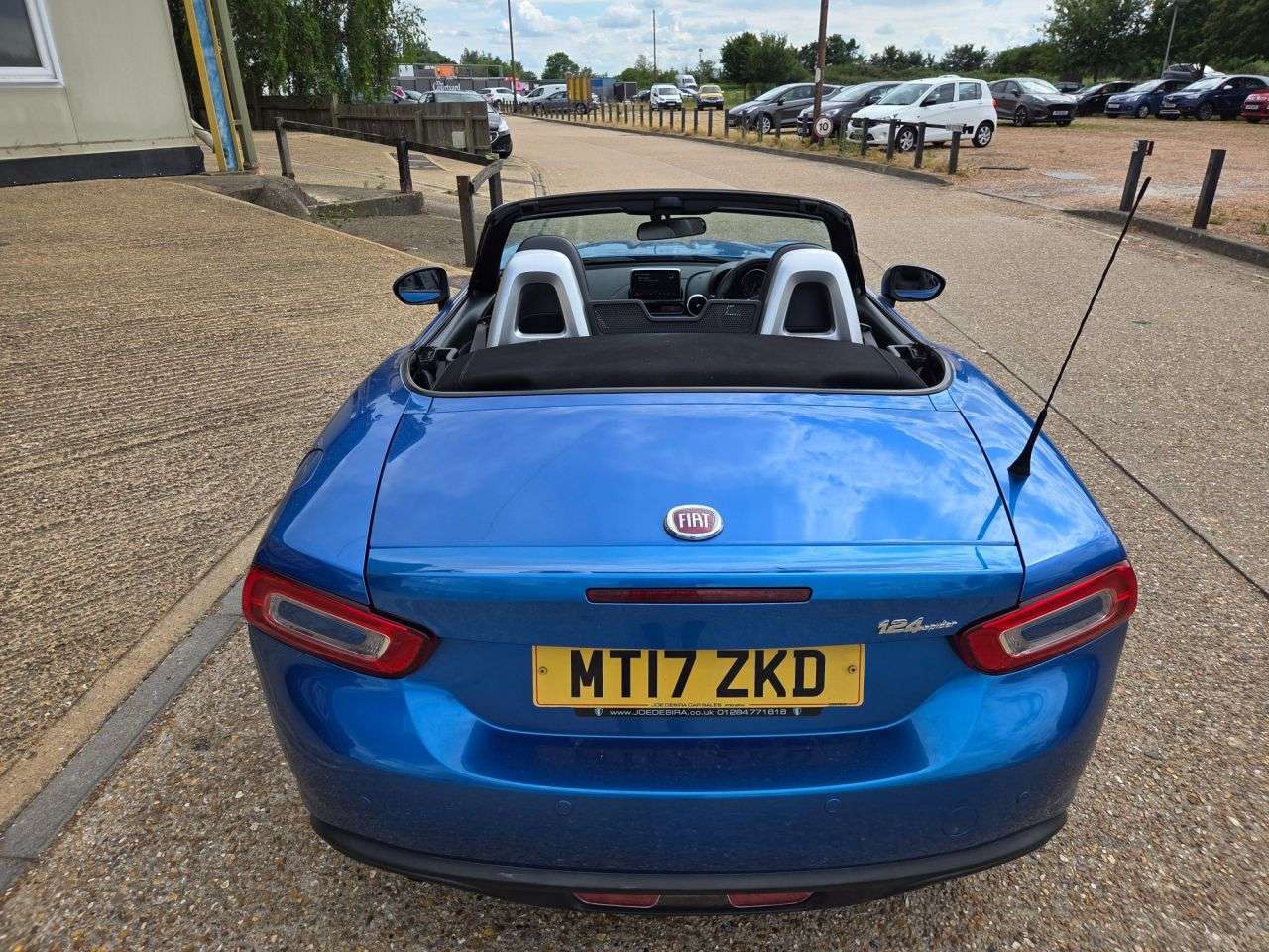 2017 FIAT 124 SPIDER 2017 FIAT 124 SPIDER