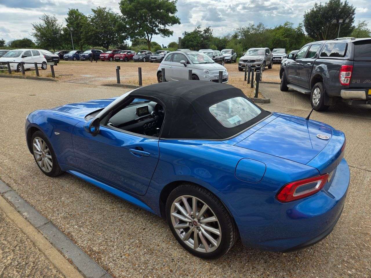 2017 FIAT 124 SPIDER 2017 FIAT 124 SPIDER
