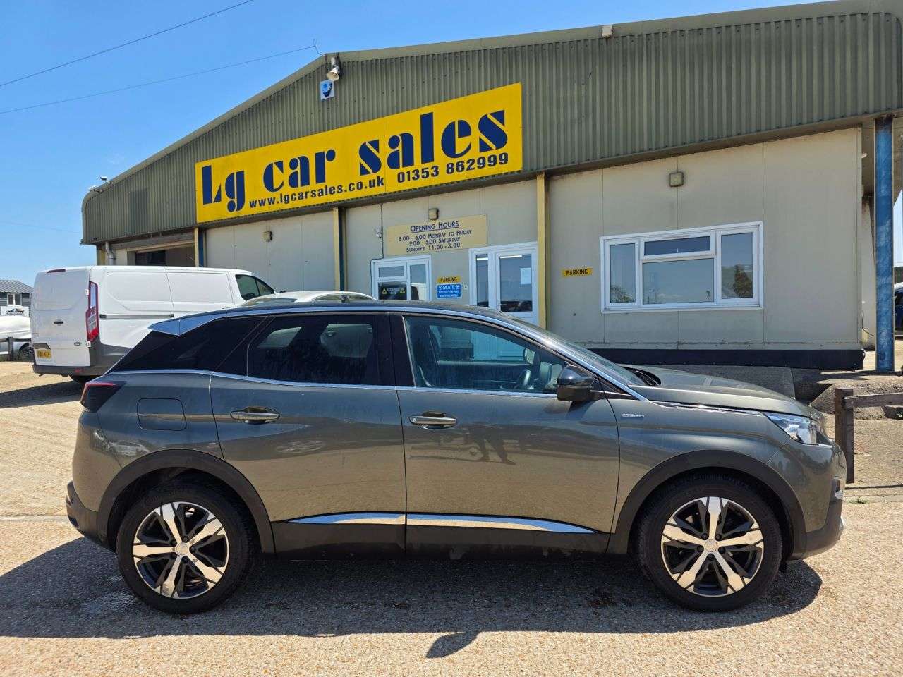A 2017 PEUGEOT 3008 1.2 PureTech GT Line SUV 5dr Petrol EAT Euro 6 (s/s) (130 ps) A 2017 PEUGEOT 3008 1.2 PureTech GT Line SUV 5dr Petrol EAT Euro 6 (s/s) (130 ps)