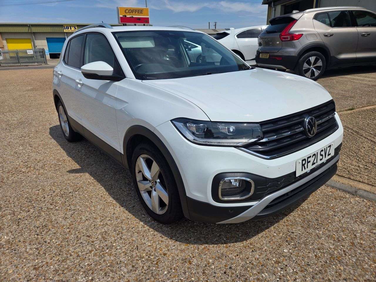 A 2021 VOLKSWAGEN T-CROSS 1.0 TSI SEL SUV 5dr Petrol Manual Euro 6 (s/s) (110 ps) A 2021 VOLKSWAGEN T-CROSS 1.0 TSI SEL SUV 5dr Petrol Manual Euro 6 (s/s) (110 ps)