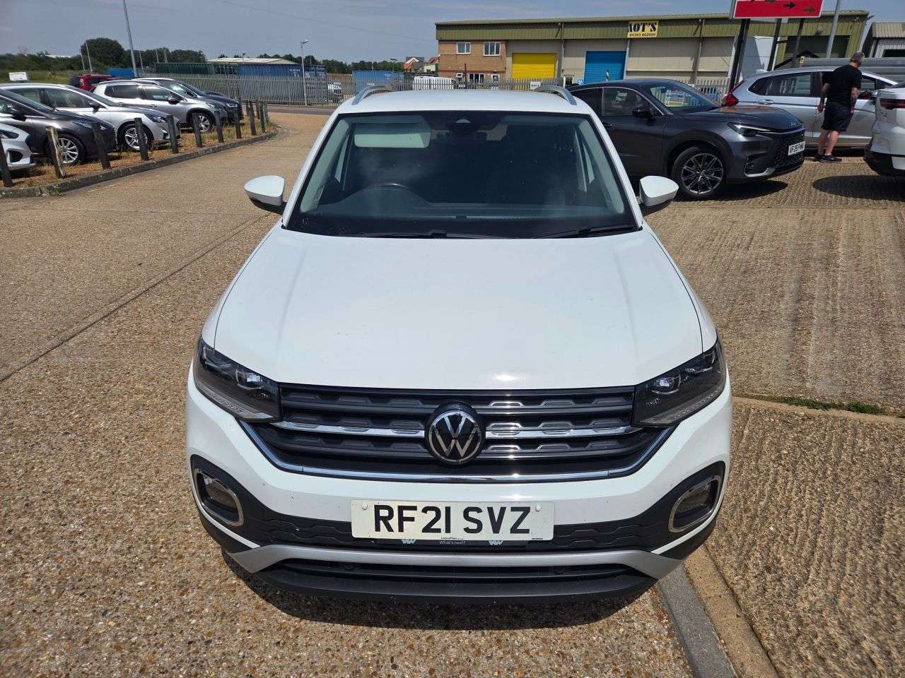 A 2021 VOLKSWAGEN T-CROSS 1.0 TSI SEL SUV 5dr Petrol Manual Euro 6 (s/s) (110 ps) A 2021 VOLKSWAGEN T-CROSS 1.0 TSI SEL SUV 5dr Petrol Manual Euro 6 (s/s) (110 ps)