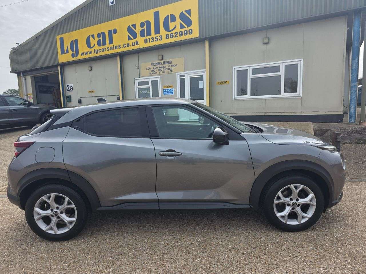 A 2021 NISSAN JUKE 1.0 DIG-T N-Connecta SUV 5dr Petrol DCT Auto Euro 6 (s/s) (114 ps) A 2021 NISSAN JUKE 1.0 DIG-T N-Connecta SUV 5dr Petrol DCT Auto Euro 6 (s/s) (114 ps)