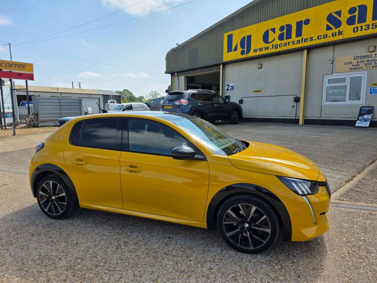 A 2021 PEUGEOT 208 1.2 PureTech GT Premium Hatchback 5dr Petrol EAT Euro 6 (s/s) (130 ps) A 2021 PEUGEOT 208 1.2 PureTech GT Premium Hatchback 5dr Petrol EAT Euro 6 (s/s) (130 ps)