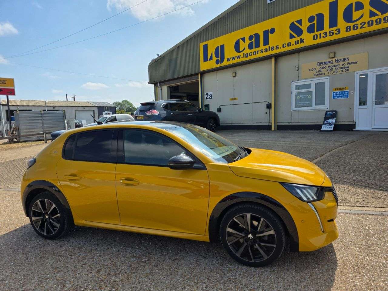 A 2021 PEUGEOT 208 1.2 PureTech GT Premium Hatchback 5dr Petrol EAT Euro 6 (s/s) (130 ps) A 2021 PEUGEOT 208 1.2 PureTech GT Premium Hatchback 5dr Petrol EAT Euro 6 (s/s) (130 ps)