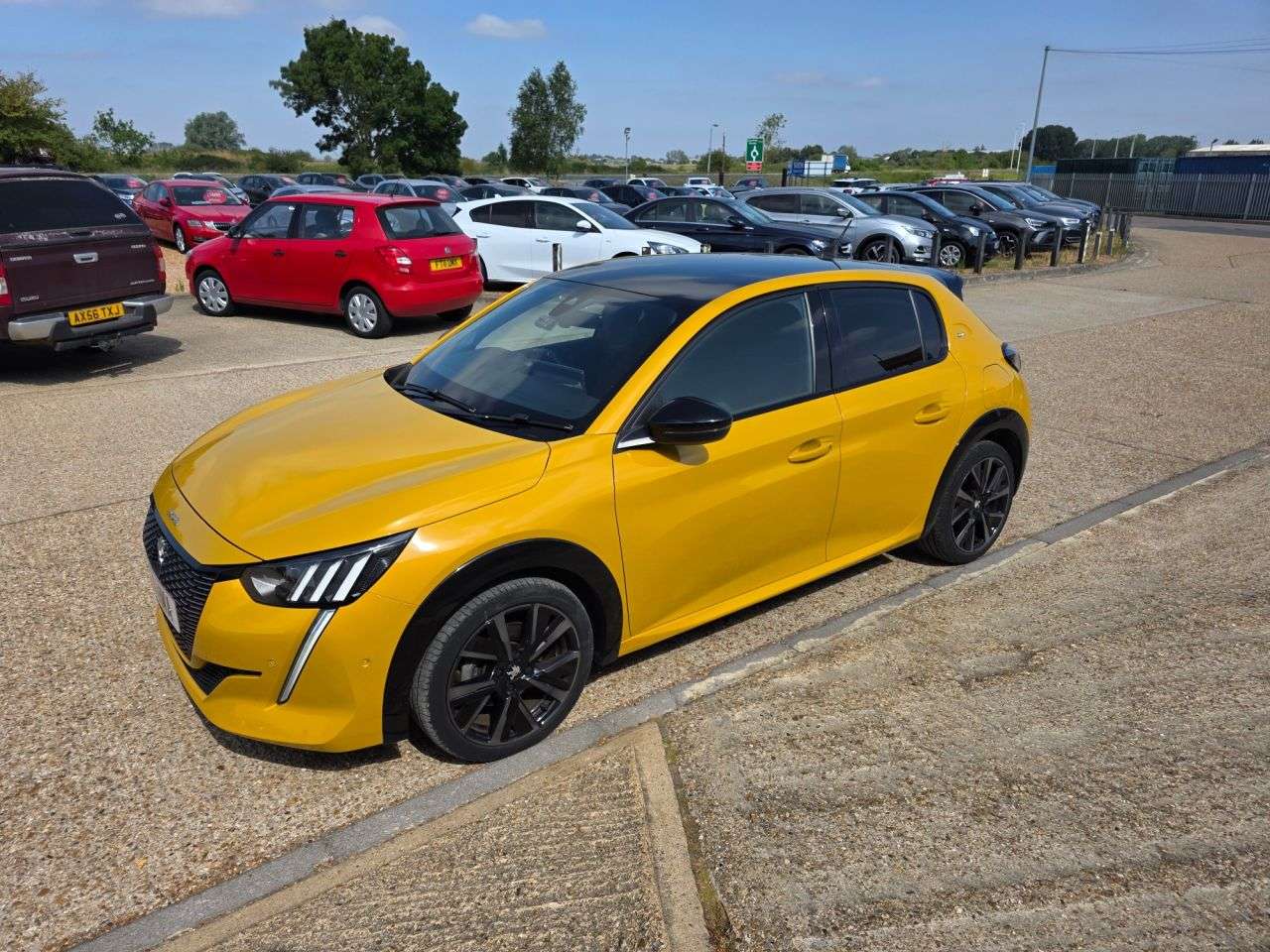 2021 PEUGEOT 208 2021 PEUGEOT 208