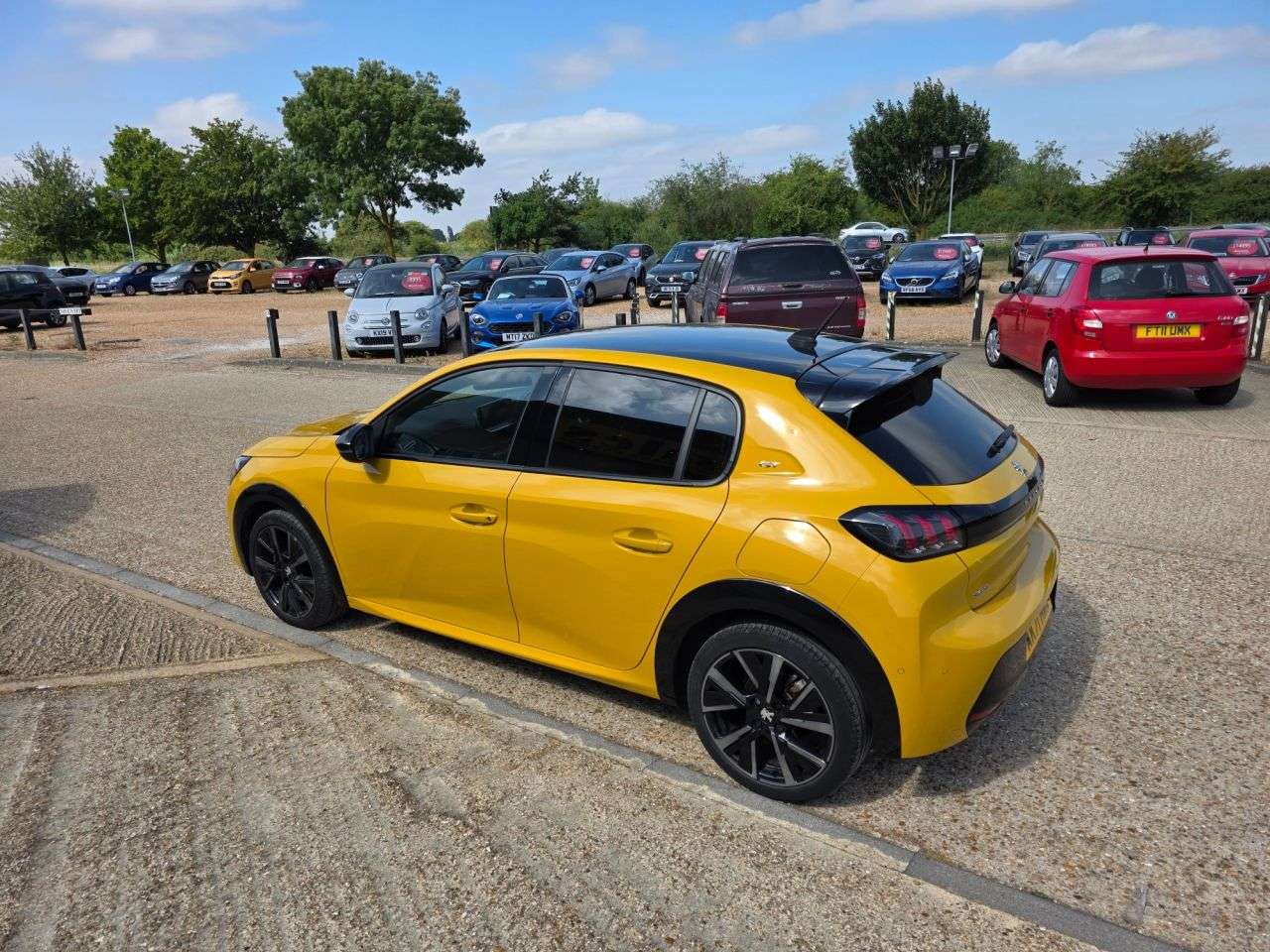 2021 PEUGEOT 208 2021 PEUGEOT 208