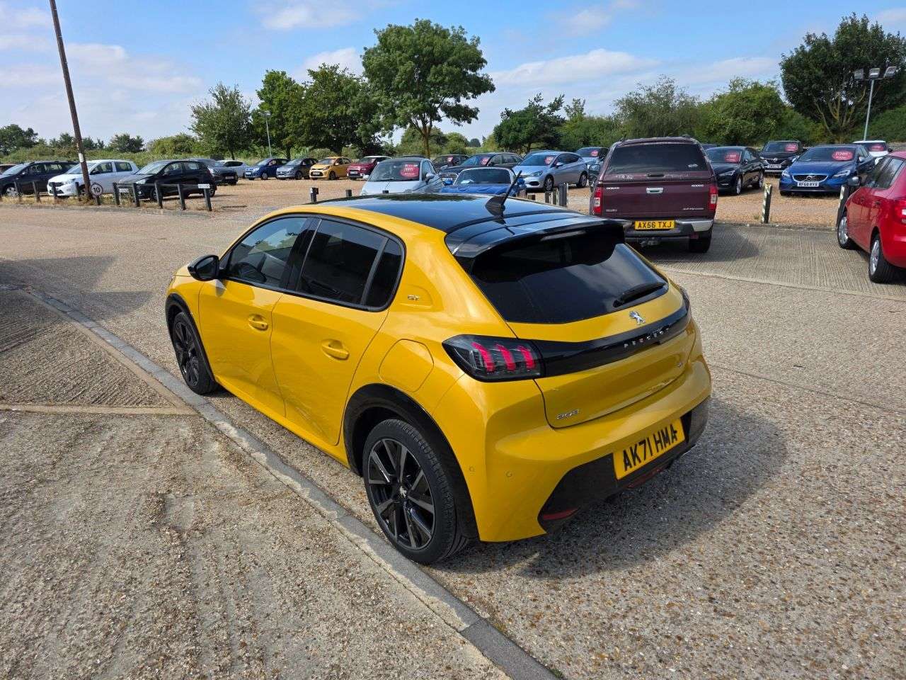 2021 PEUGEOT 208 2021 PEUGEOT 208