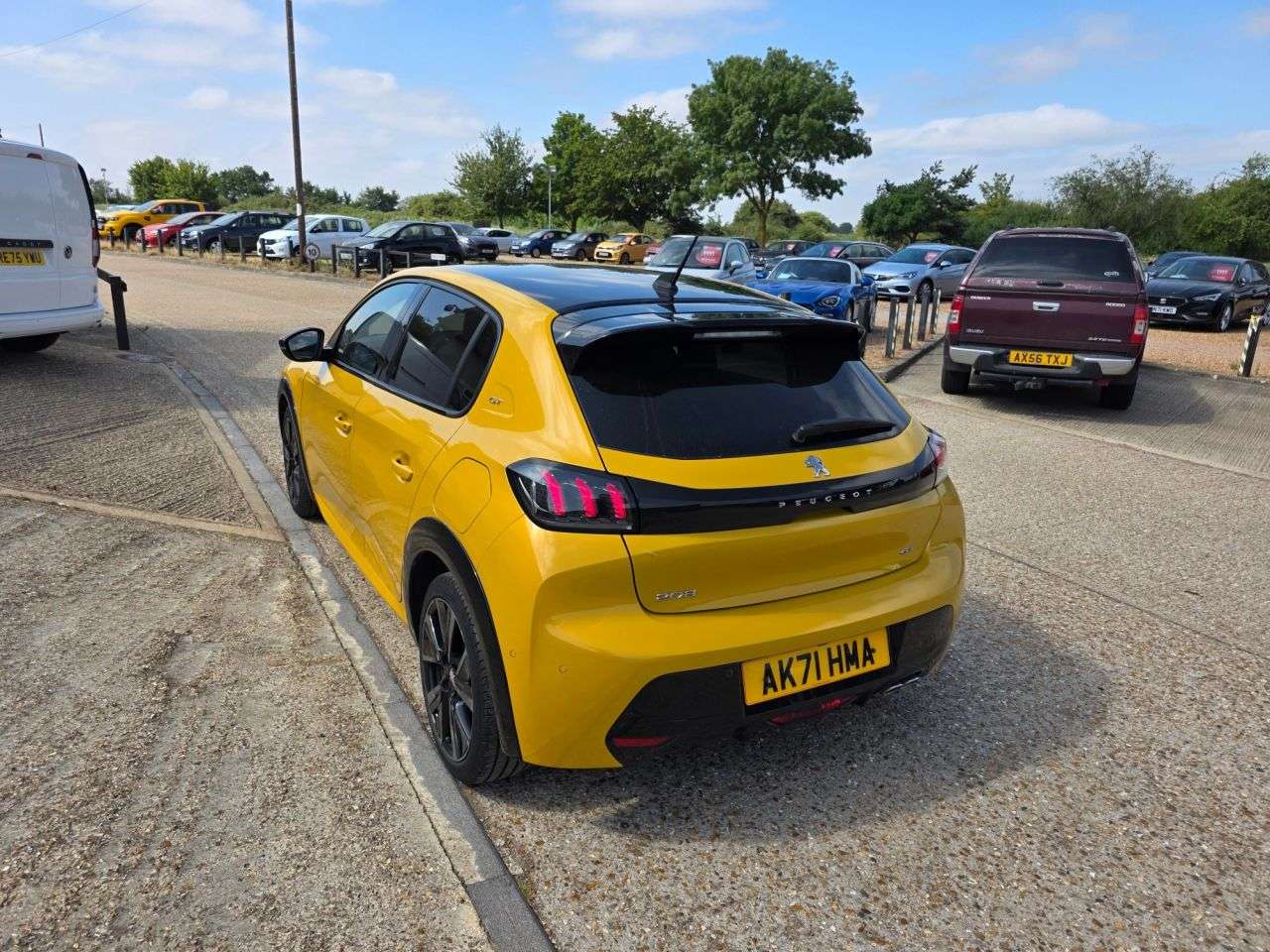 2021 PEUGEOT 208 2021 PEUGEOT 208