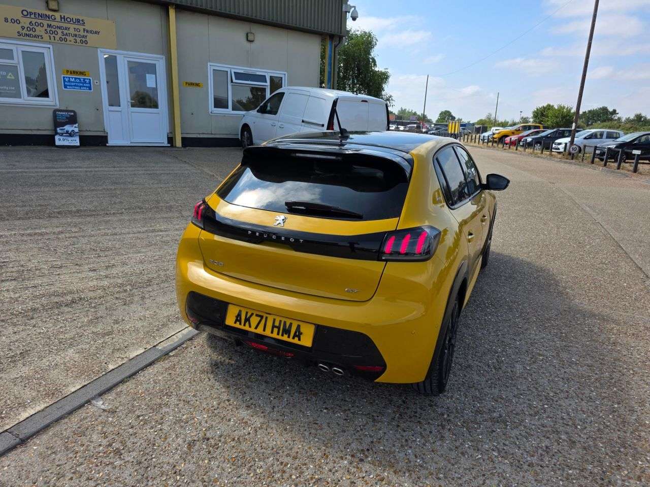 2021 PEUGEOT 208 2021 PEUGEOT 208