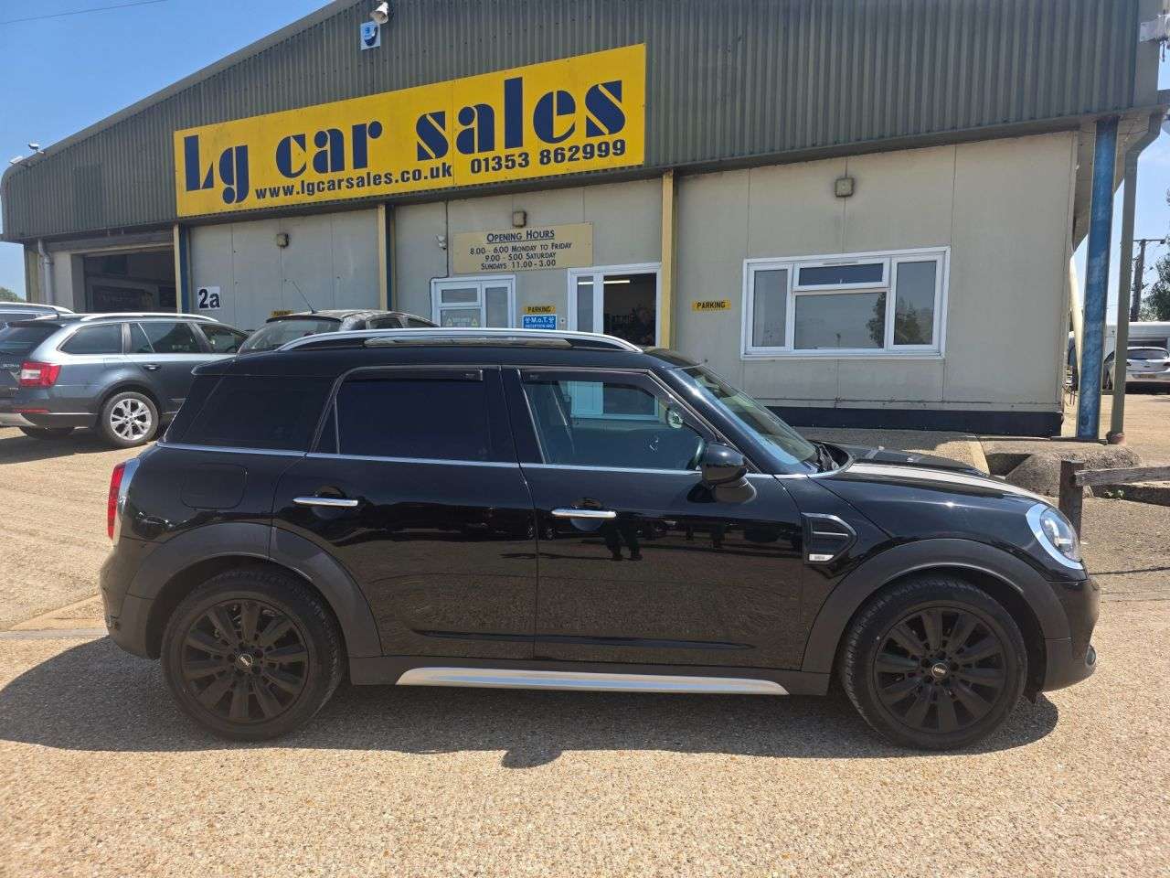 A 2019 MINI COUNTRYMAN 1.5 Cooper Classic SUV 5dr Petrol Manual Euro 6 (s/s) (136 ps) A 2019 MINI COUNTRYMAN 1.5 Cooper Classic SUV 5dr Petrol Manual Euro 6 (s/s) (136 ps)