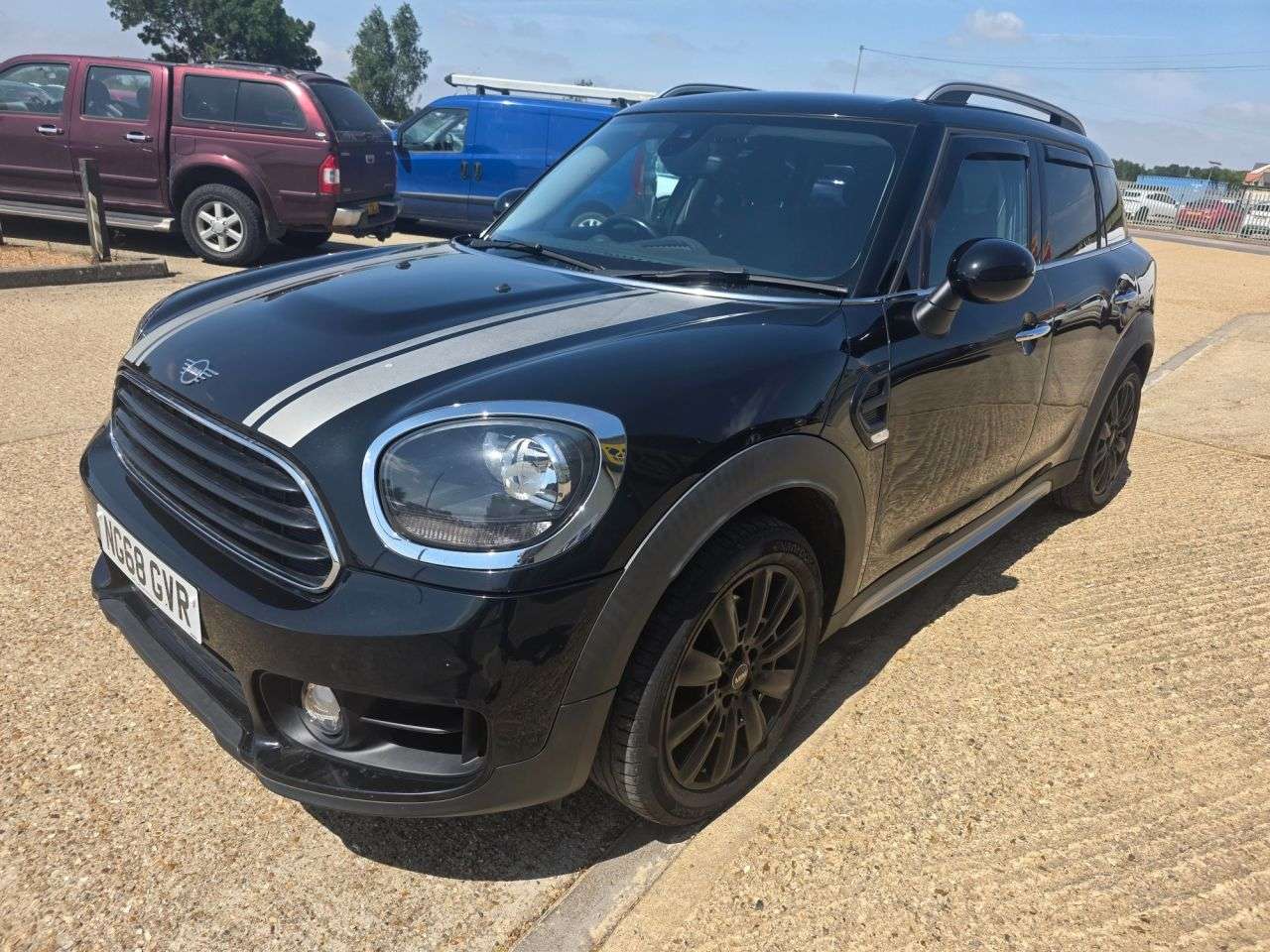 A 2019 MINI COUNTRYMAN 1.5 Cooper Classic SUV 5dr Petrol Manual Euro 6 (s/s) (136 ps) A 2019 MINI COUNTRYMAN 1.5 Cooper Classic SUV 5dr Petrol Manual Euro 6 (s/s) (136 ps)