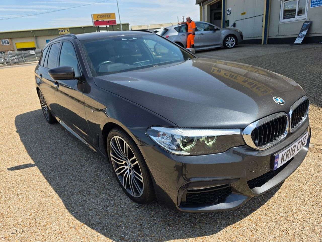 A 2018 BMW 5 SERIES 2.0 520i M Sport Touring 5dr Petrol Auto Euro 6 (s/s) (184 ps) A 2018 BMW 5 SERIES 2.0 520i M Sport Touring 5dr Petrol Auto Euro 6 (s/s) (184 ps)
