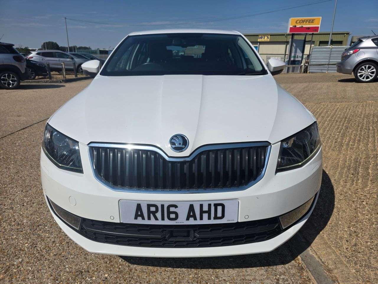 A 2016 SKODA OCTAVIA 1.4 TSI SE L Hatchback 5dr Petrol DSG Euro 6 (s/s) (150 ps) A 2016 SKODA OCTAVIA 1.4 TSI SE L Hatchback 5dr Petrol DSG Euro 6 (s/s) (150 ps)