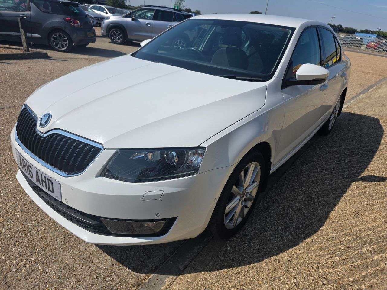 A 2016 SKODA OCTAVIA 1.4 TSI SE L Hatchback 5dr Petrol DSG Euro 6 (s/s) (150 ps) A 2016 SKODA OCTAVIA 1.4 TSI SE L Hatchback 5dr Petrol DSG Euro 6 (s/s) (150 ps)
