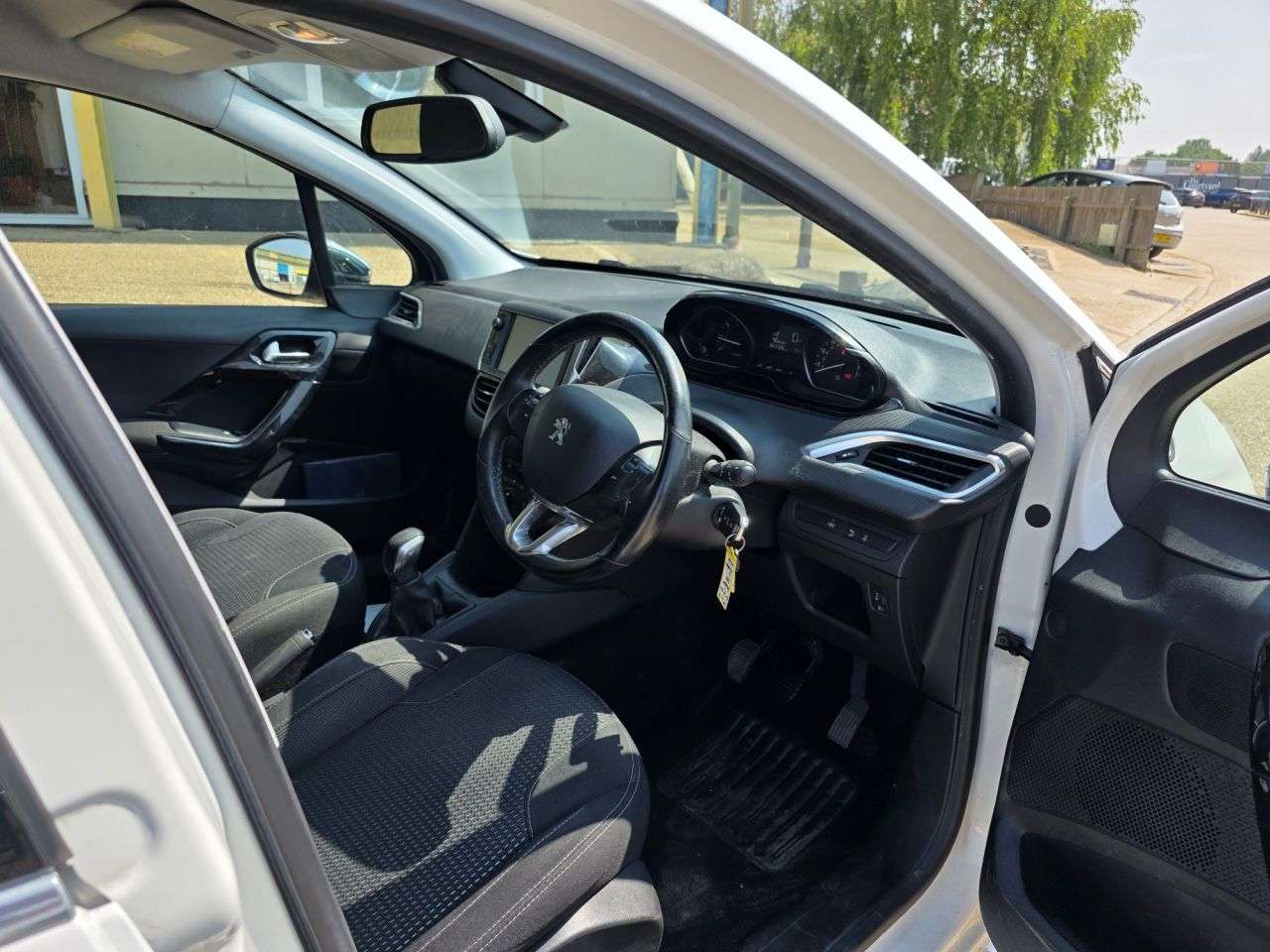 2016 PEUGEOT 208 2016 PEUGEOT 208