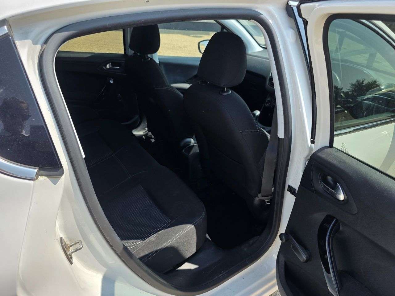 2016 PEUGEOT 208 2016 PEUGEOT 208